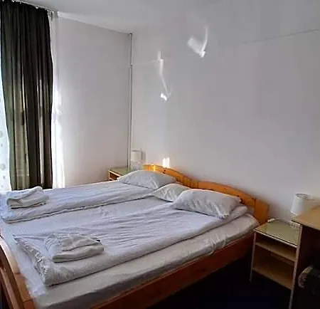 Casa Alesiv 3*